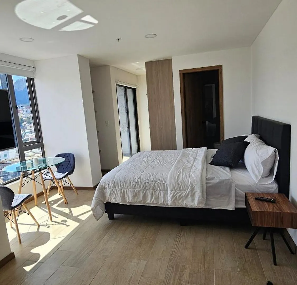 Suite De Lujo Tipo Estudio- Piso9 - La Carolina كويتو 0*,